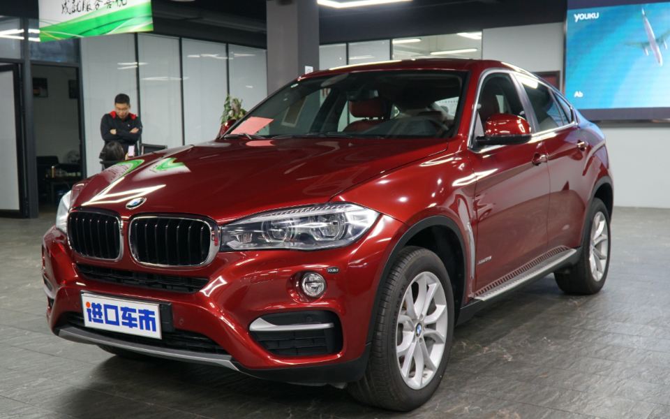 高颜值全能轿跑SUV 中东版宝马X6视频